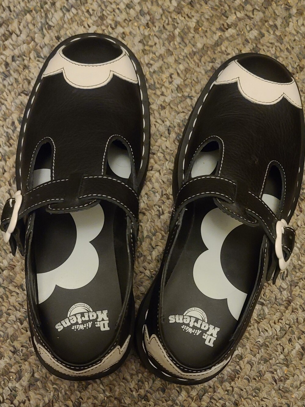Bethan Pisa Leather Platform Mary Jane Shoes [Dr. Martens] - Picture 2 of 5